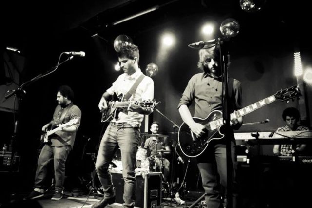 Supersubmarina lanzó su primer disco en 2010.