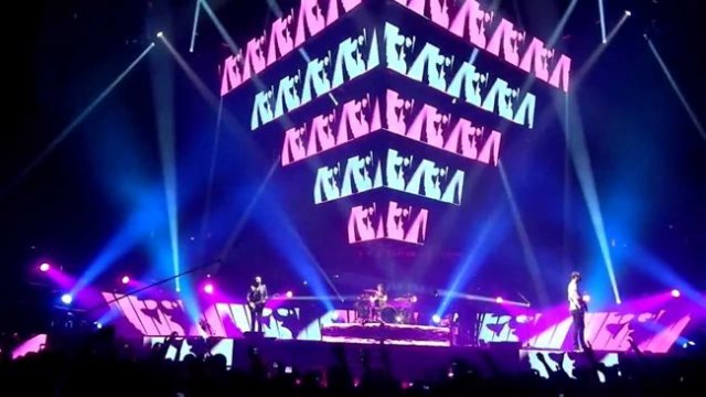 Muse en un concierto de la gira The 2nd Law