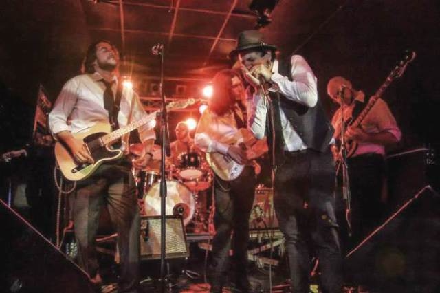 Blues y Rock And Roll se dan cita en el estilo de Ergo.