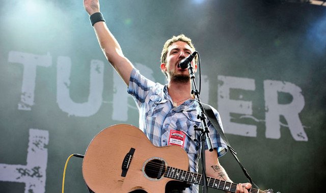 Frank Turner estará en Gijón hoy Sábado.