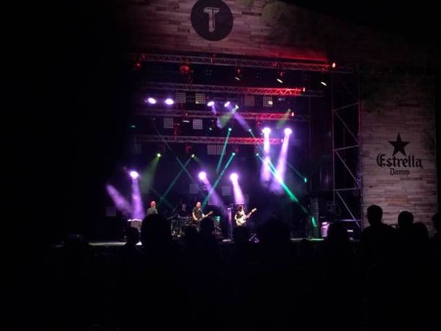 Vista nocturna del festival Tomavistas.