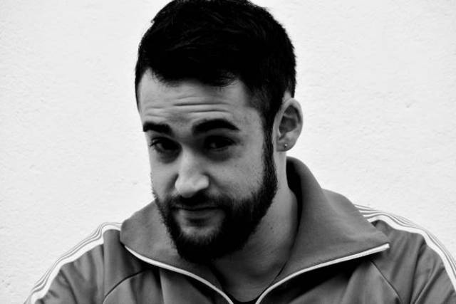 Dani Red comienza su carrera en solitario.