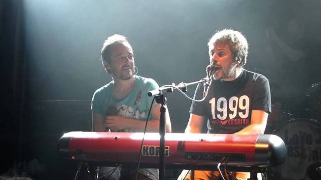 Iván Ferreiro con Santi Balmes.