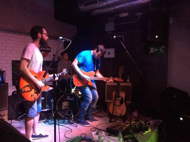 Cervan durante su concierto en Mi rollo es rockalive.