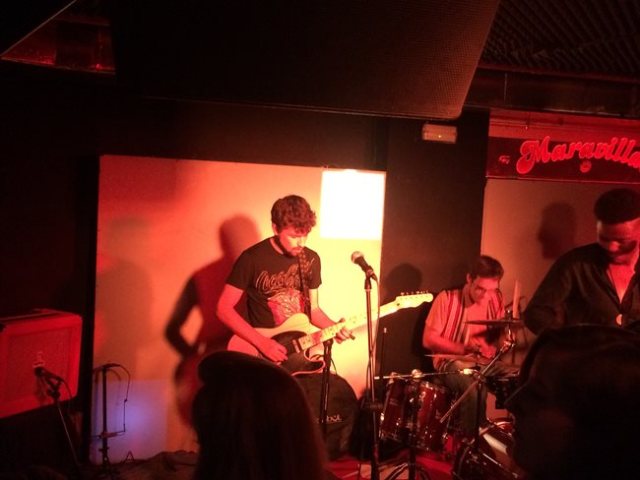 Miguel Polonio durante el concierto de Tangerine Flavour en Maravillas Club