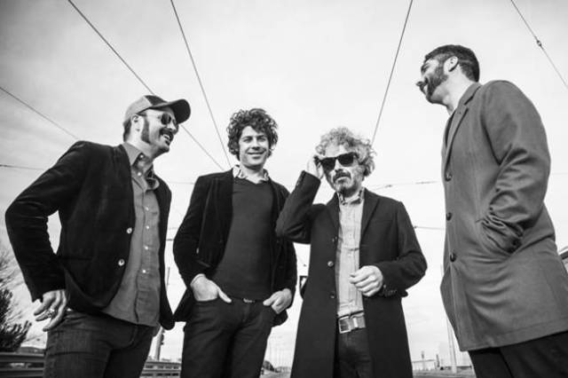 ¨2¨ es el nuevo disco de León Benavente