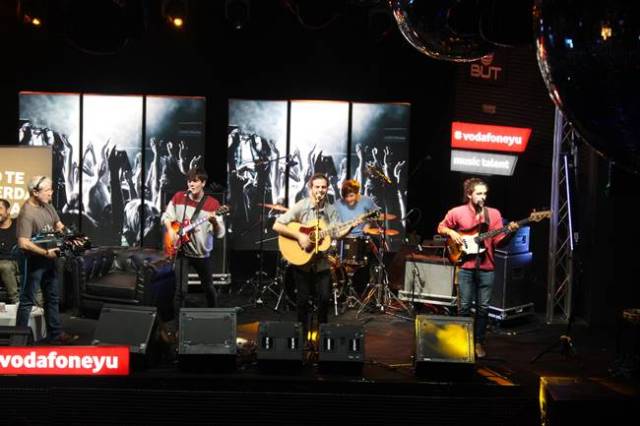 B-Touch fueron los otros finalistas