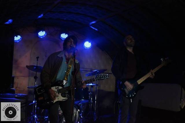 El ciclo de Noisy Thursday comenzo con los conciertos de Látigo Mantra y de Mirloblanco