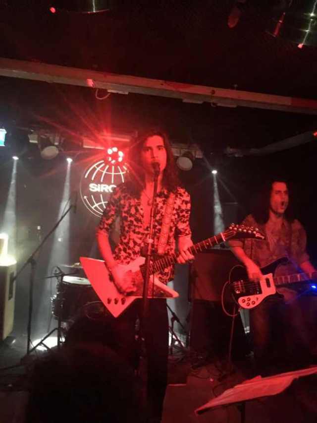 Mr Wilfred durante su concierto en el The Doors Music Pill