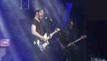 Dinero durante su concierto en Joy Eslava