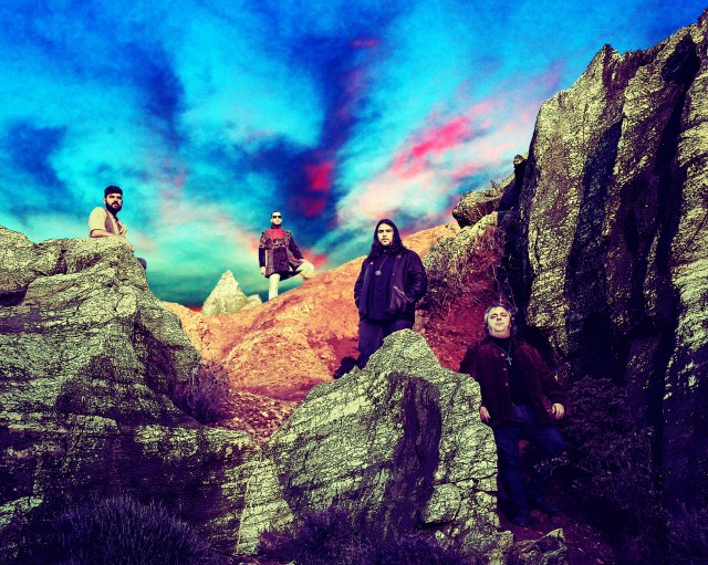 Hard-Days-Promo-montaña-OKK corte