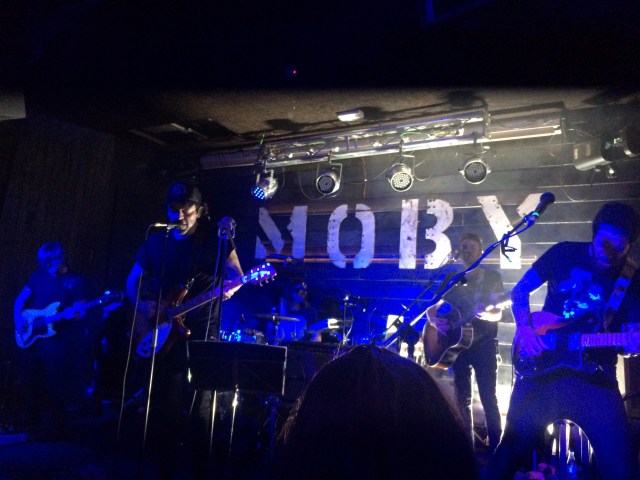 L.A.presentando en directo su nuevo trabajo