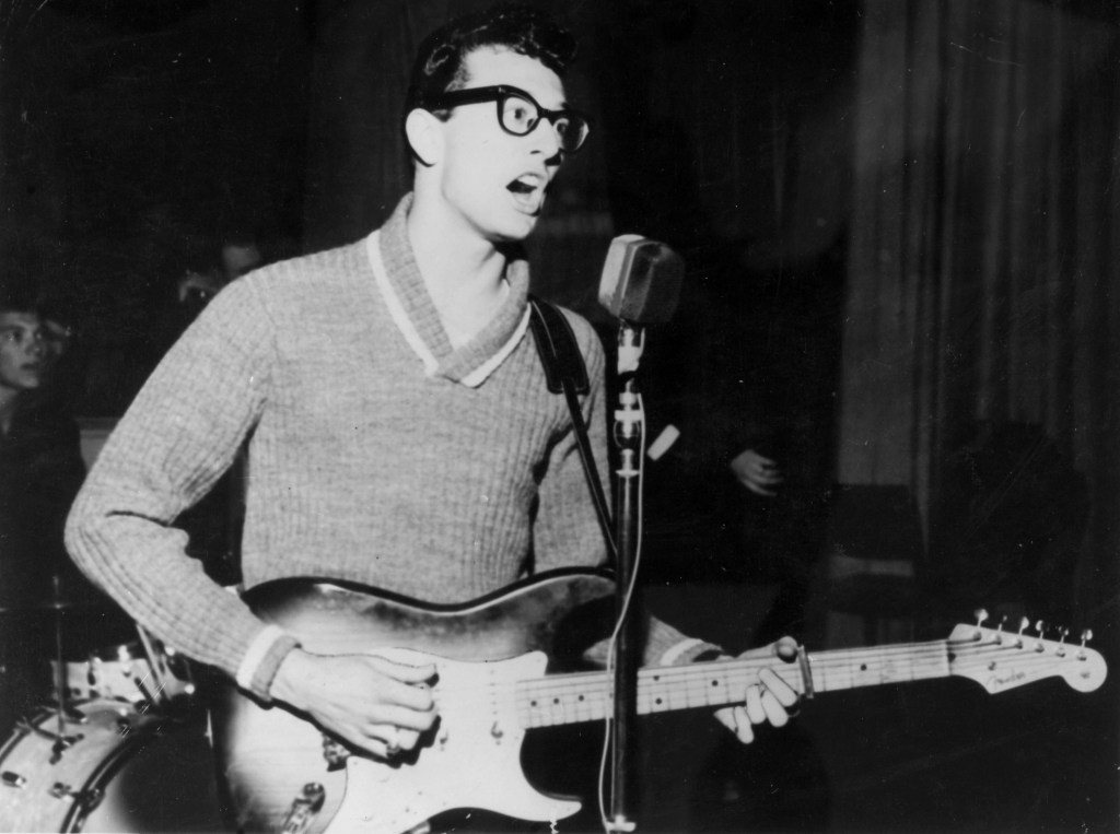 10 HITS DE LOS AÑOS 50 QUE DEBES ESCUCHAR