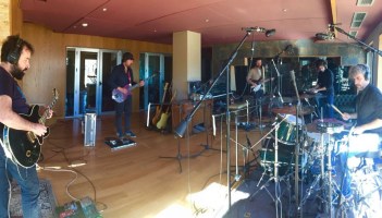 Niños Mutantes prepara nuevo material.