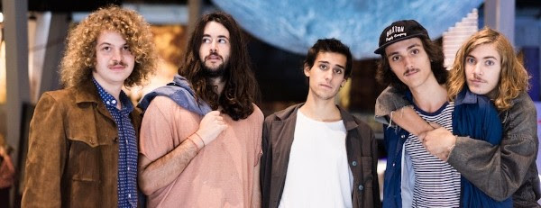 Holy Bouncer se van de&nbsp;festivales.