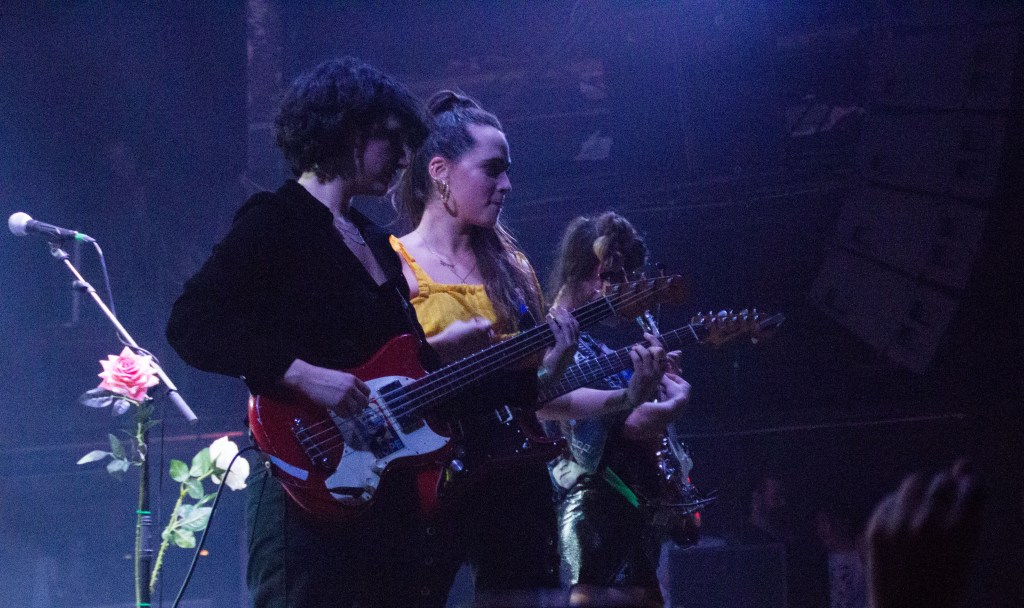 Fin de gira de las Hinds en Razz