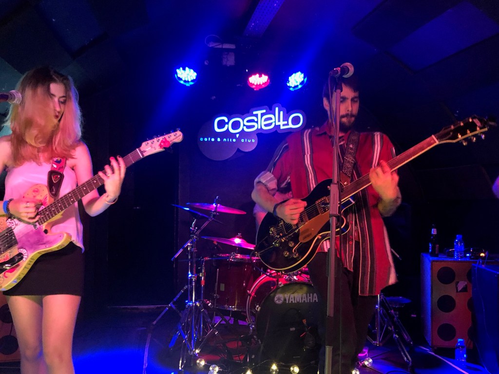 El verano y The Clods Band